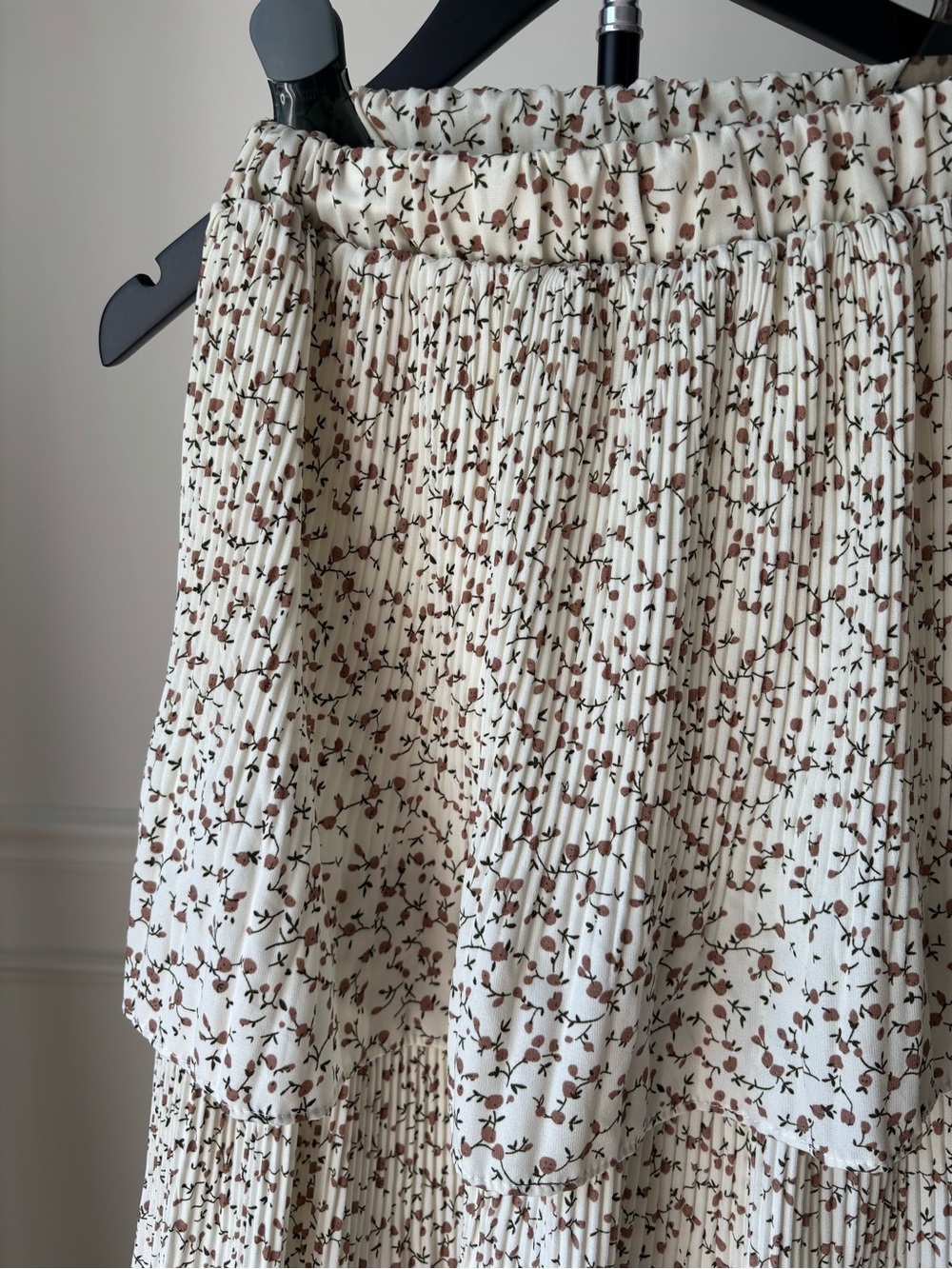 Princess Polly Cream Floral Tiered Maxi Skirt - Picture 2 of 5